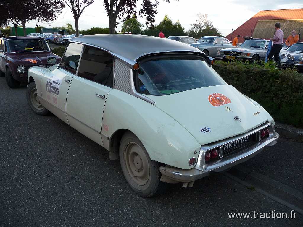2012_Horbourg_Wihr (71).jpg - 09/05/2012 - 68180 HORBOURG WIHR 59ème édition Tulpenrallye 2012 - Rallye des Tulipes - Citroen DS 21